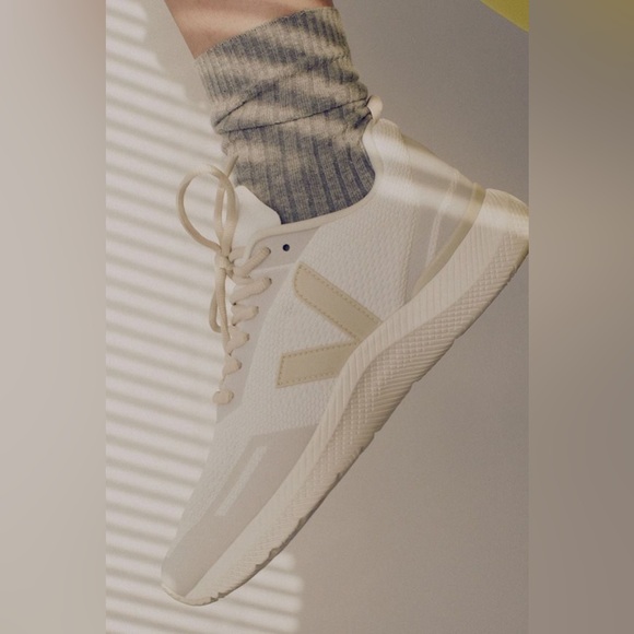 Veja Impala Mesh Sneaker in Eggshell/Pierre - Picture 14 of 14